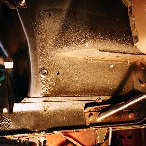 passenger side front inner fender - factory everything