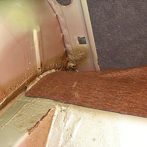 tunk with mat removed