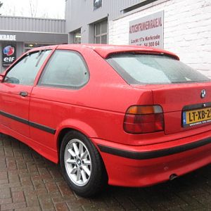its a BMW 316I compact