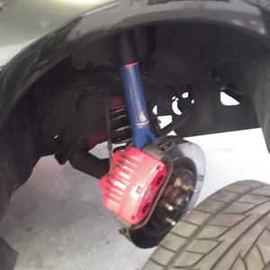Front strut
