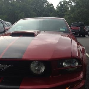 love the way it looks like its staring at u..
headlight splitter adds a touch of style