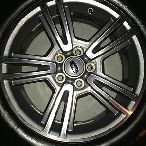 17inch wheels with Michelin energy saver tires