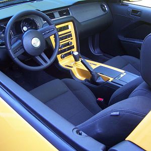 2. newly painted console and matching leather shift boot.
Same paint as the style bar and the car.
