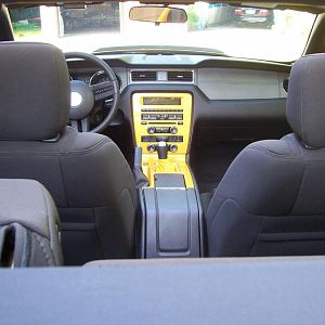 3. newly painted console and matching leather shift boot.
Same paint as the style bar and the car.