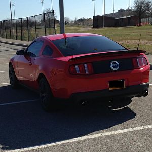 RTR Rear Spoiler
Matte Black Trunk Panel