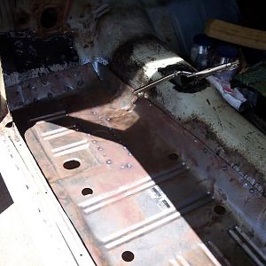 8/3/16 I started welding in the l/s long floor until I ran out of welding wire.