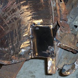 5/25/13 Patched the lower front section of the r/s rear inner wheel house.
