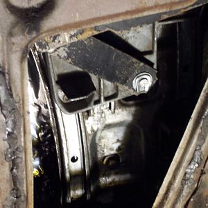 10/15/17 Solution for missing window regulator clip. Using a "C" clip from a drum brake rebuild kit.
